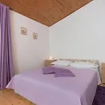 Burica Apartman *