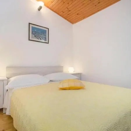 Apartment Burica